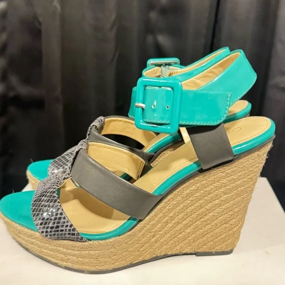 CALVIN KLEIN
Ellison two-tone espadrille Turquoise and Gray Wedge Sandals - Picture 8 of 16